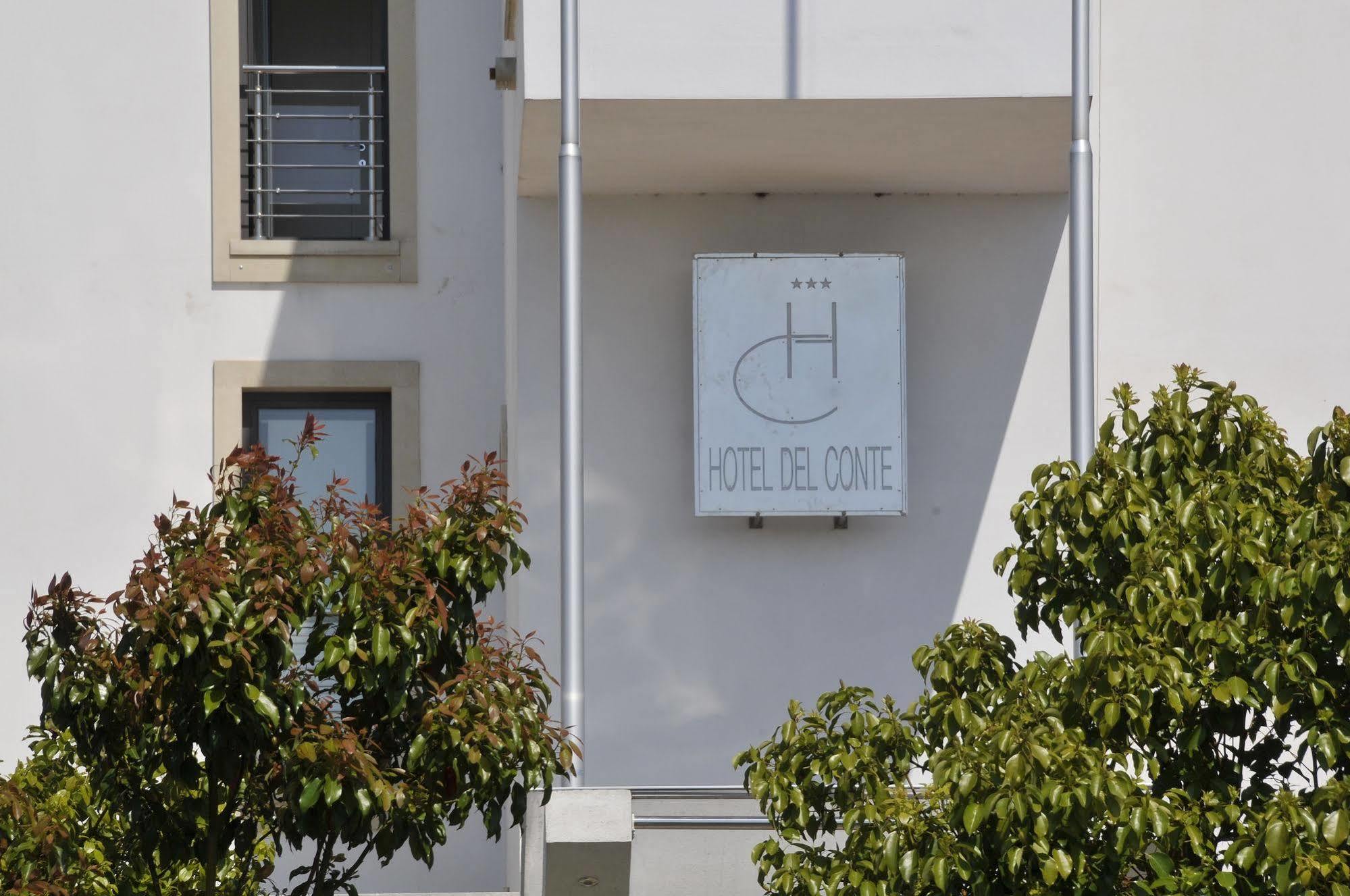 Hotel Del Conte Fondi Exteriör bild